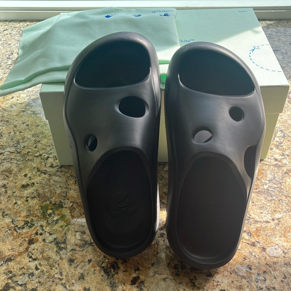 SALE!!!OFF-WHITE Meteor Rubber Sandals size 7